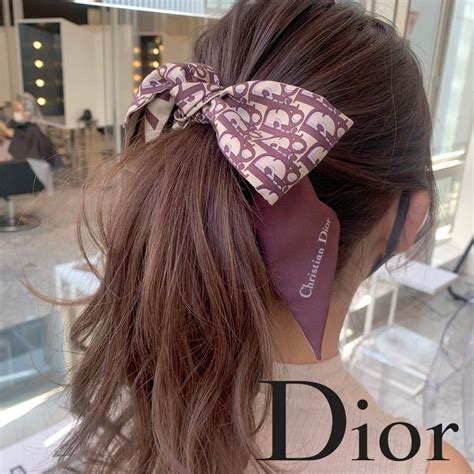 dior ミッツァ スカーフ 使い方|【DIOR】可愛いミッツァスカーフをコーデのアクセントに.